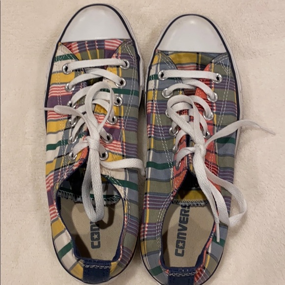 Converse all stars sneakers size 8 - Picture 1 of 3